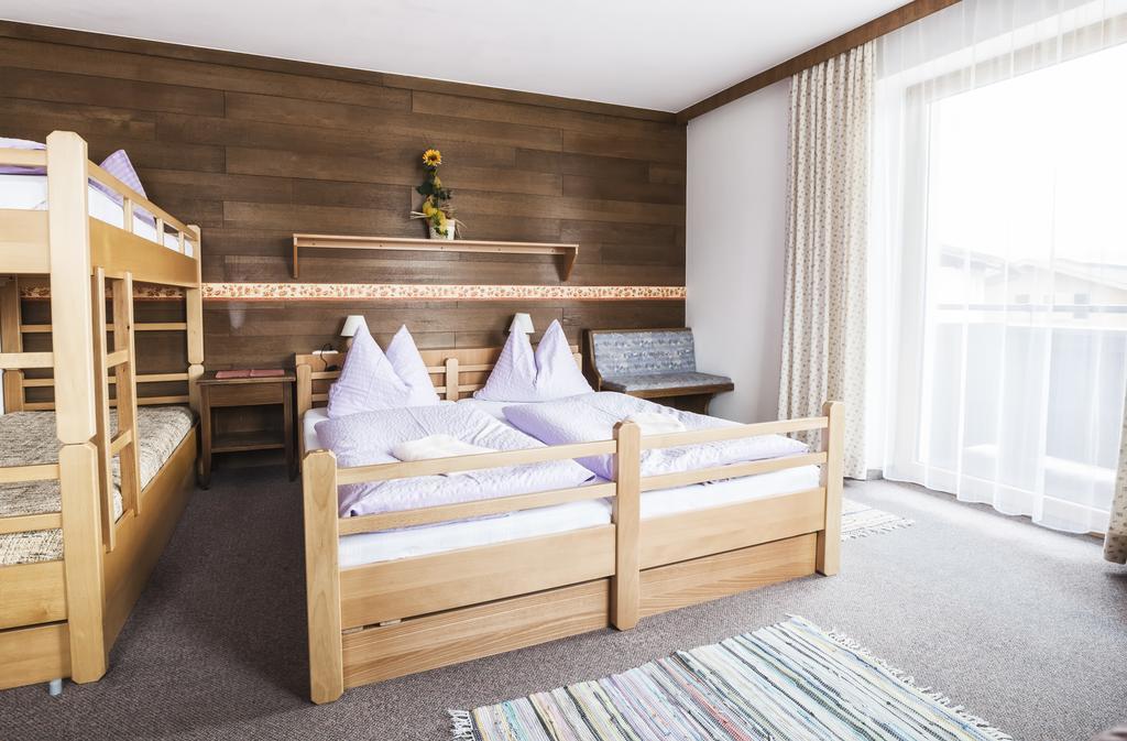 Pension Mühlhof Neukirchen am Großvenediger Habitación foto